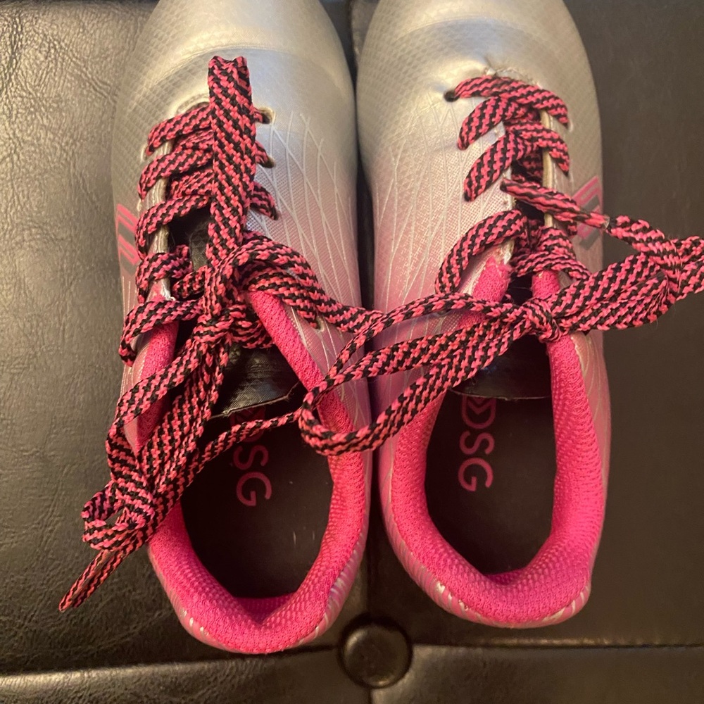 DSG Kids Cleats - Metallic Silver with Vibrant Pink